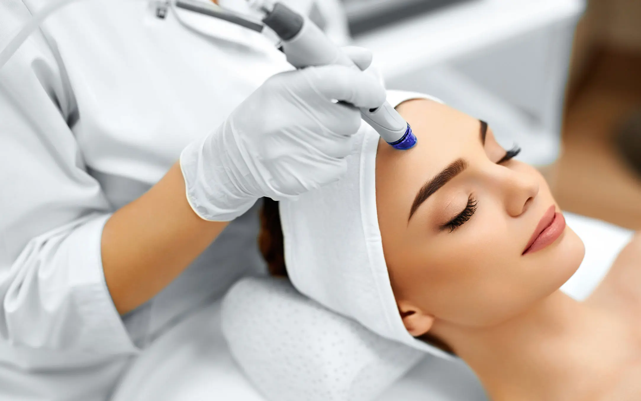 What Is Collagen Lift Therapy and How Can It Help Ageing, Loose Skin Stoke?